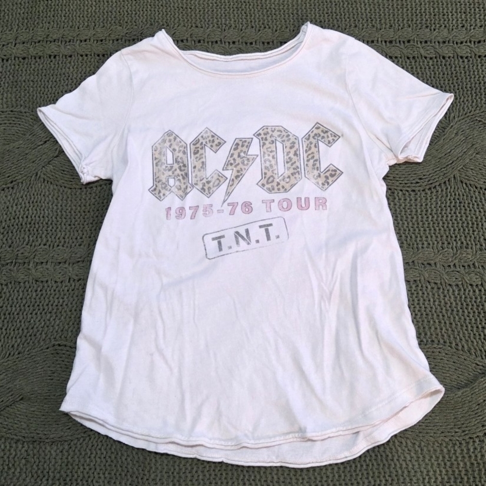 AC/DC Tour T-Shirt Leopard Print T.N.T Concert 1975 Crew Neck Top